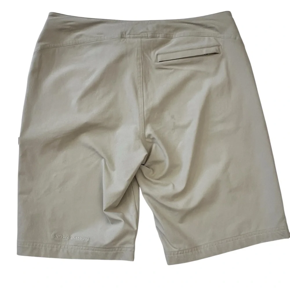 Under Armour Women’s Tan Golf Shorts Stretch Size 6